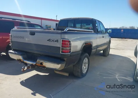 1997 Dodge Ram 1500 St из США, поврежденный, VIN 3B7HF13Z5VM562109